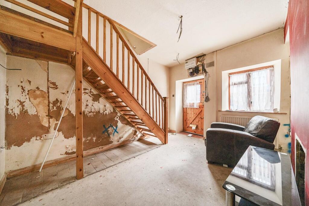 Stairs side view.jpg