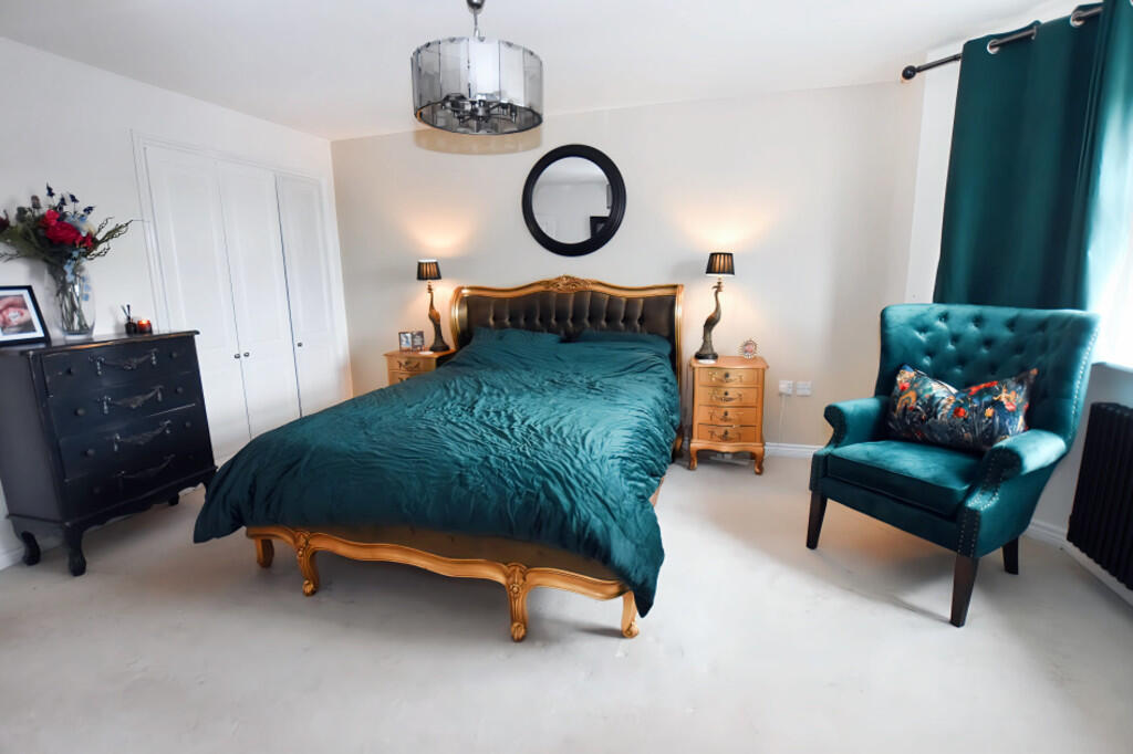 Principal Bedroom...