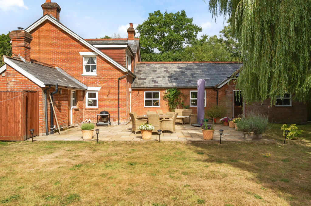 1340384-16-689db3...