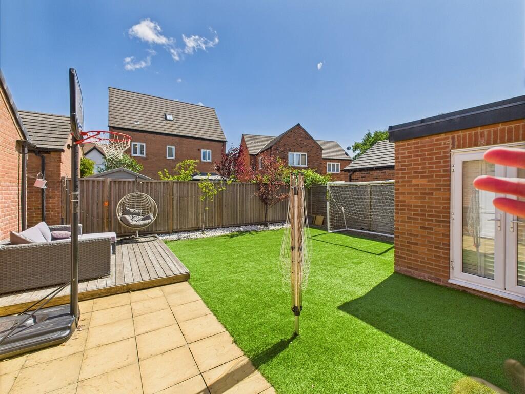 CAM02854G0-PR0404...