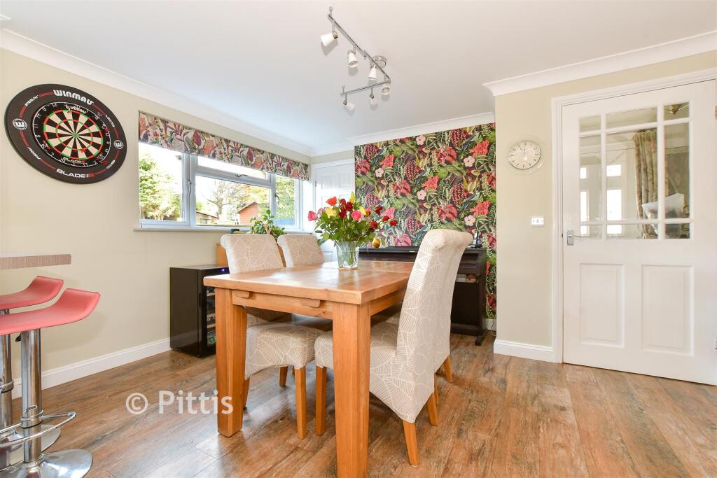 Kitchen /Dining Room