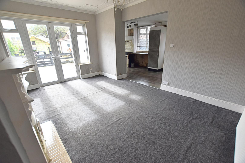 REAR RECEPTION ROOM