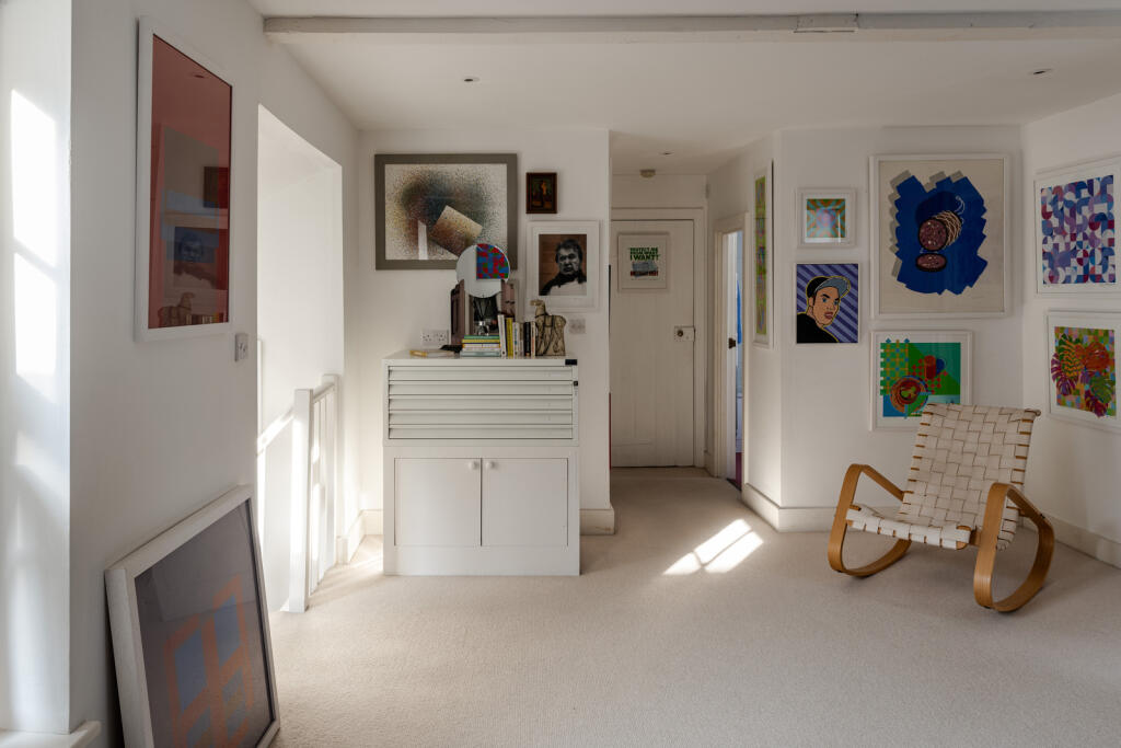 264436 - INIGO_GEORGE ST-151.jpg