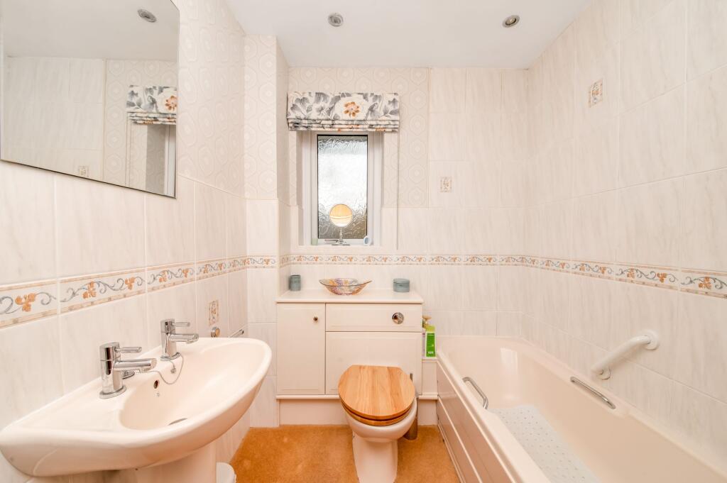HOUSE BATHROOM