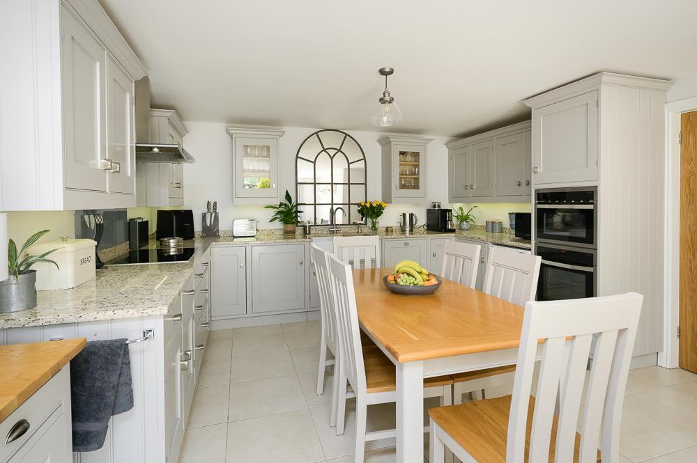 7 The Old Quarry GL7 5ND-Low Res-28.jpg