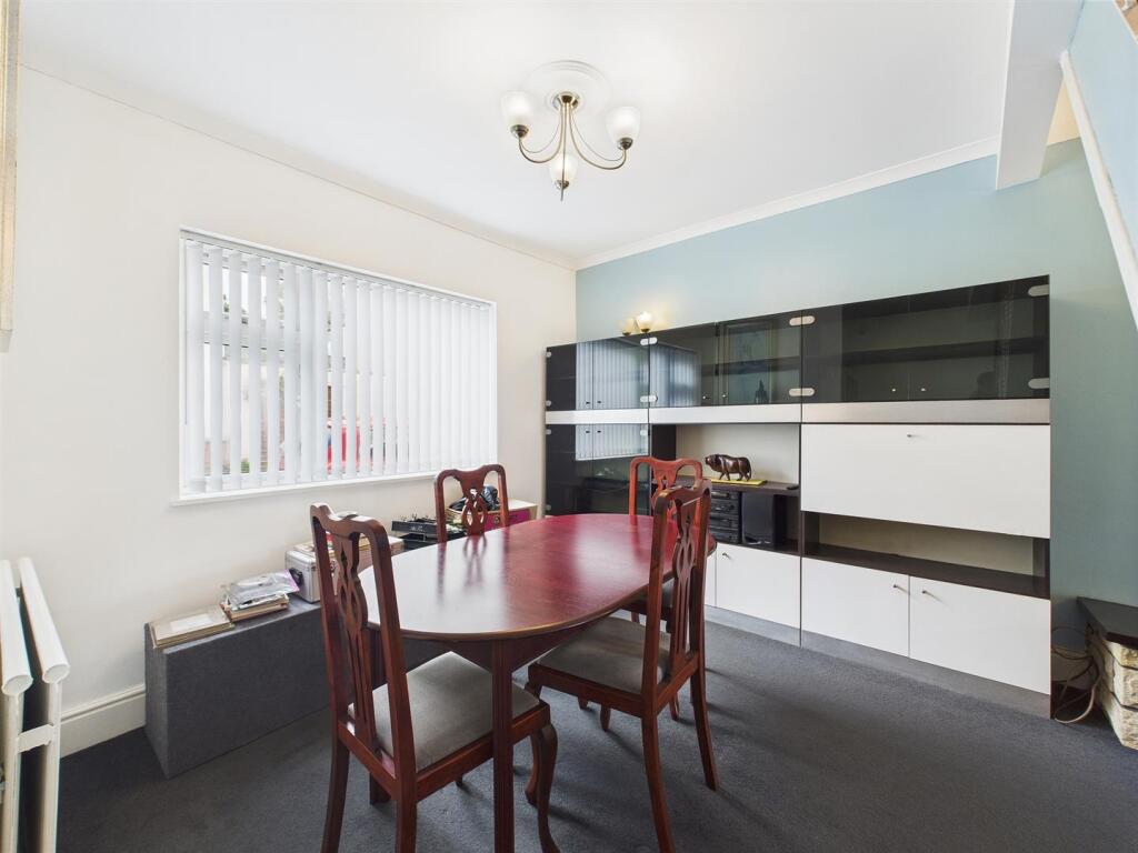 5 - Two-bedroom house in Easton.jpg