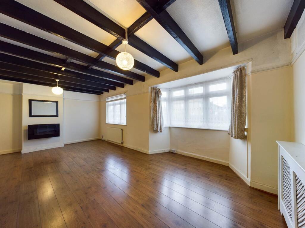 Lounge &amp; Dining Room