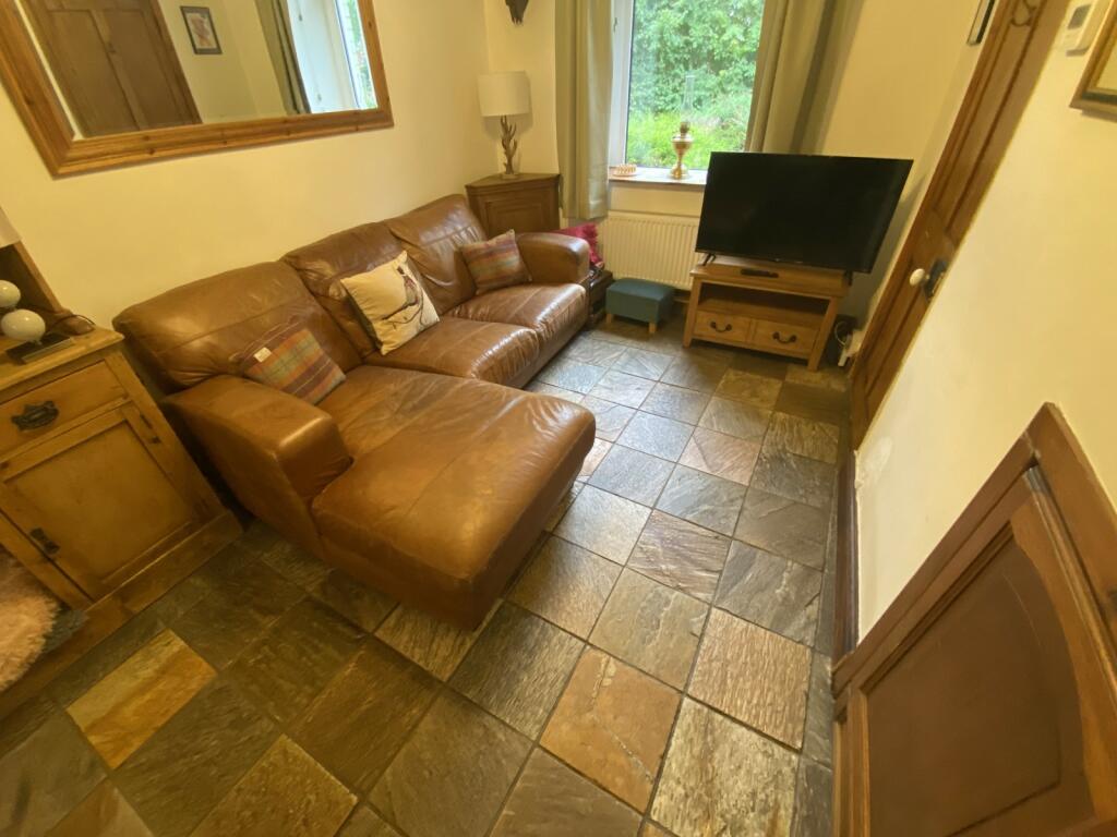 Kitchen/dining/living room