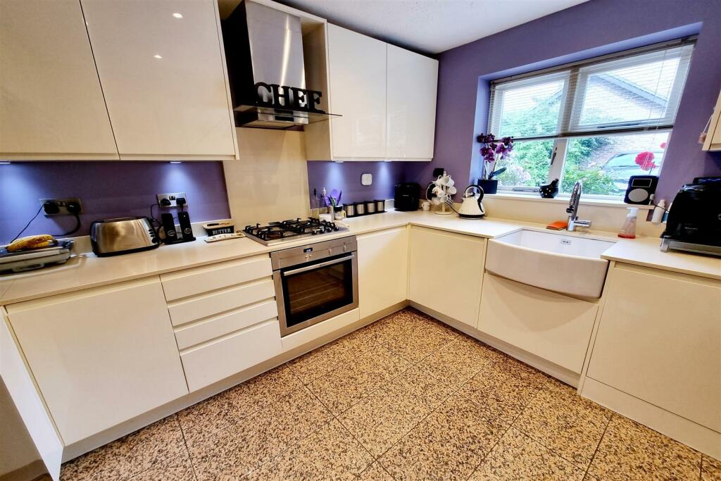 LUXURY FITTED KITCHEN/DINER: PIC. 1
