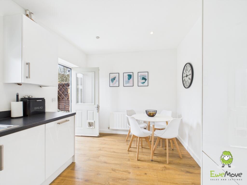 CAM03778G0-PR0191-STILL012