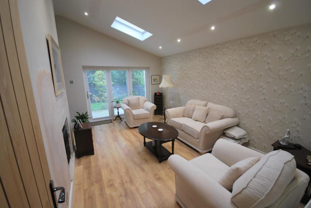 9 Sunnymede Vale