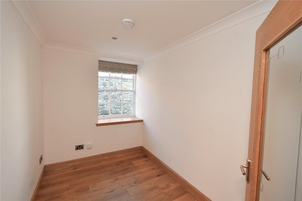 Study / Bedroom 5