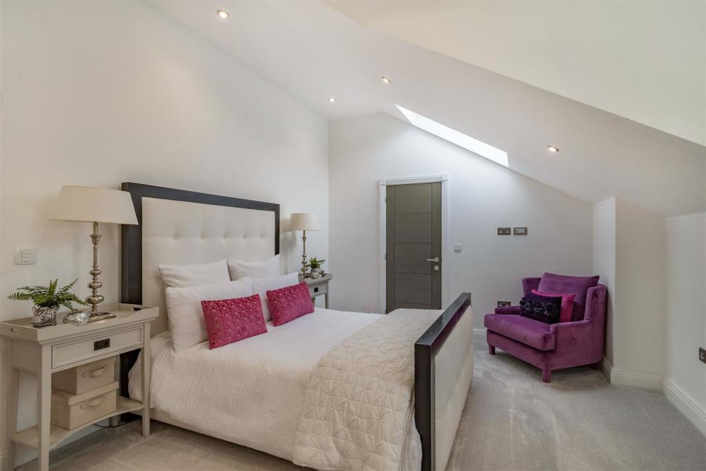 8496165-interior20.jpg