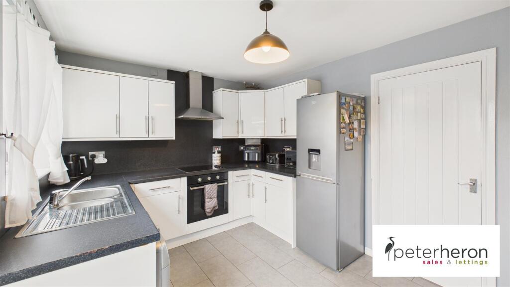 Breakfasting Kitchen