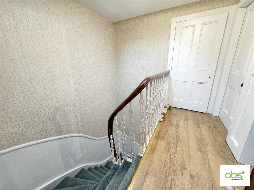 2nd floor landing.jpg