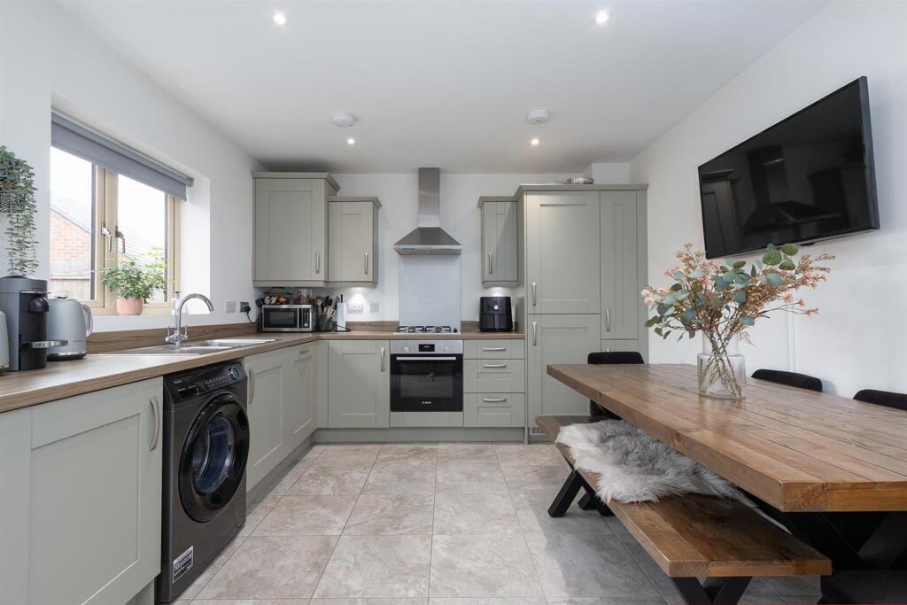 29 Blakenhall Drive