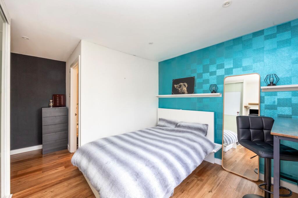 Bedroom with En-suite