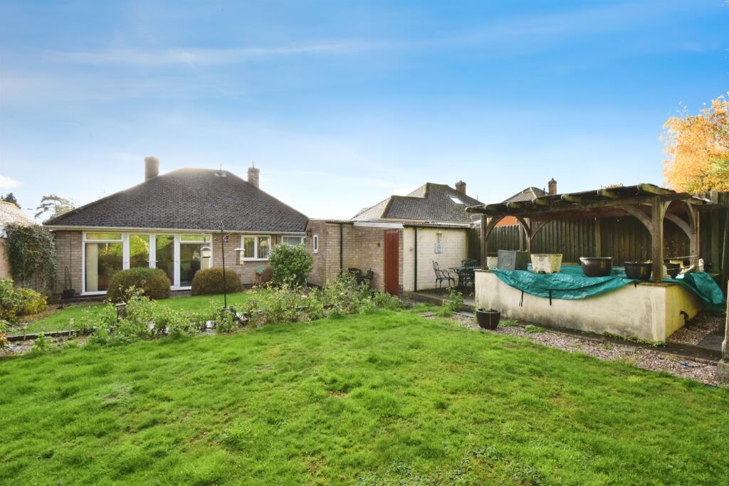 Wayside Drive, Oadby, Leicester