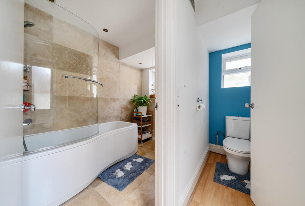 1334563-9-689cb4a...