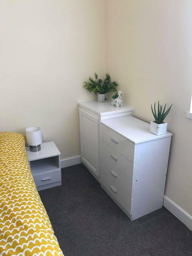 bedroom furniture.JPG