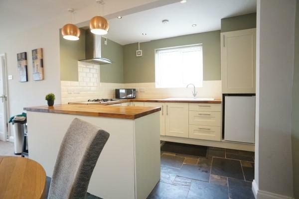 Kitchen / Dining Area