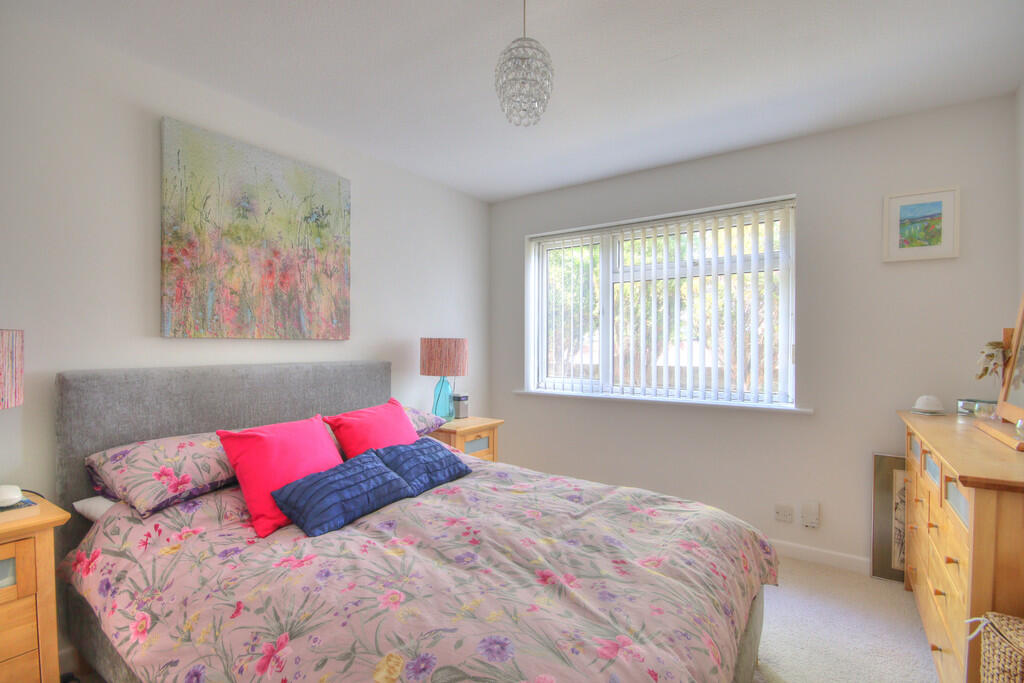 Bedroom 2 (6)