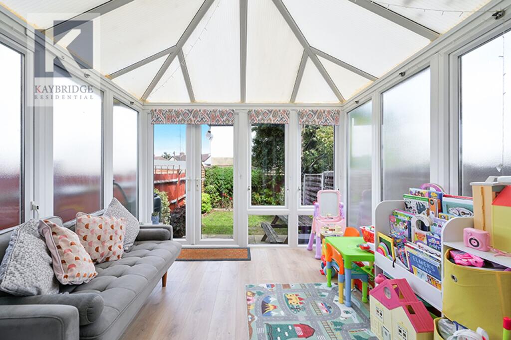 Charminster Road, Worcester Park - KT4 8PS