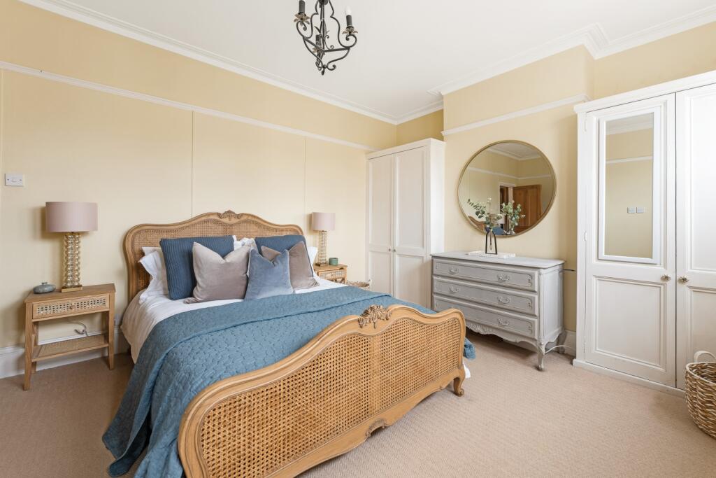Principal bedroom suite