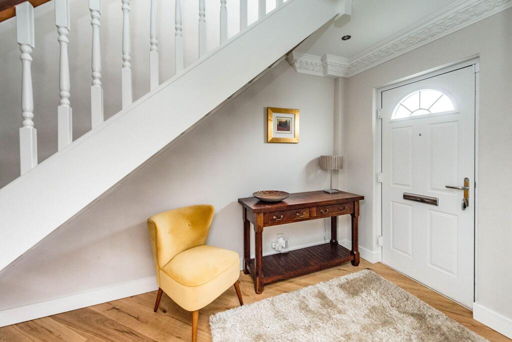 ENTRY WAY AND HALL WAY