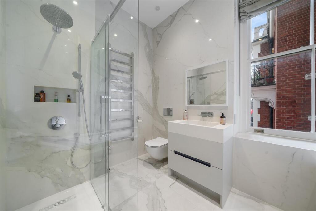 Flat 15, Rutland Court SW7 1BN-No Watermark-6.jpg