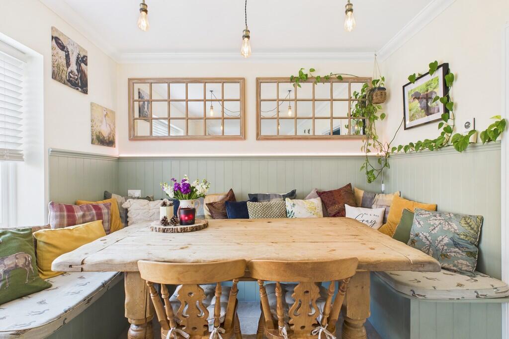 CAM01689G0-PR0489...