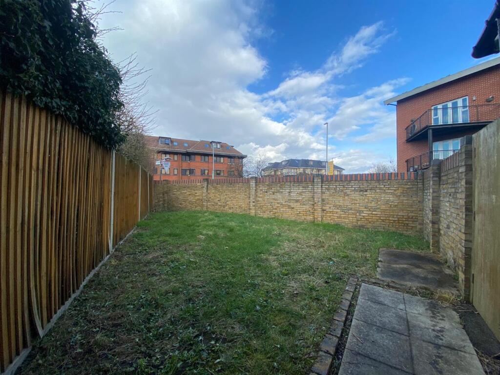 New Road Garden