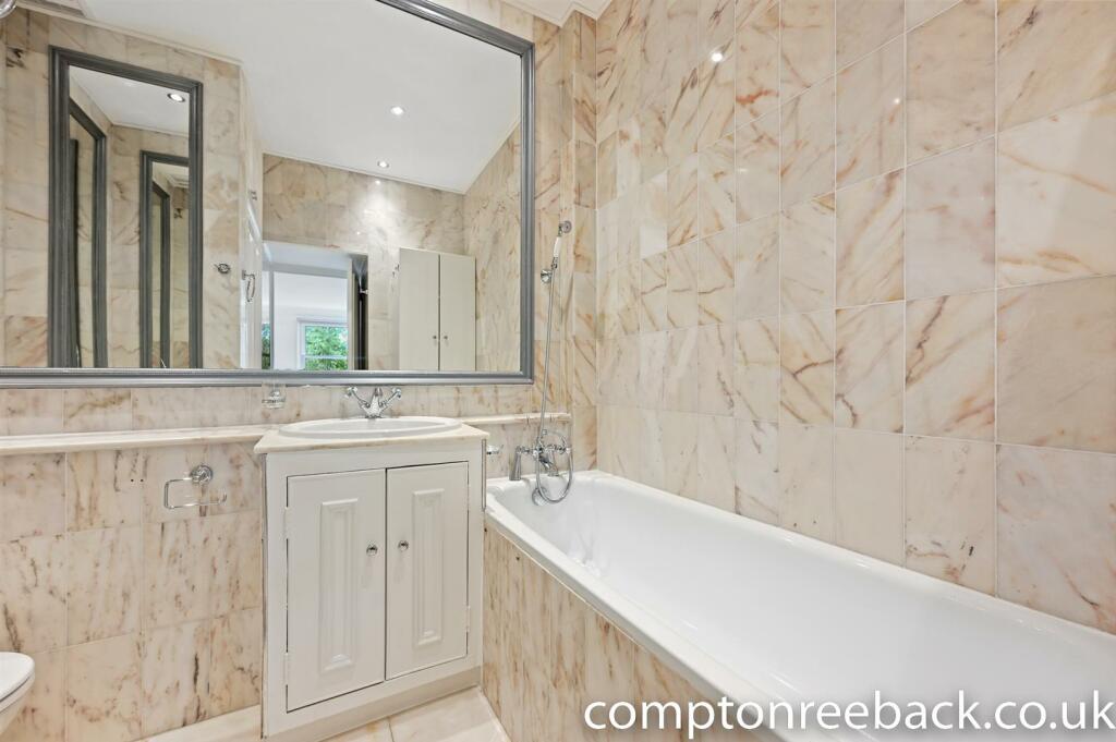 CR - Ensuite3 (1).jpg