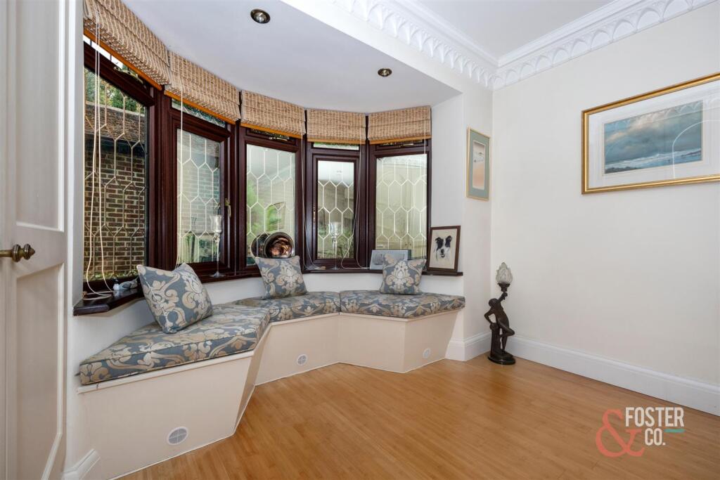 Surrenden Crescent, 58-036.JPG