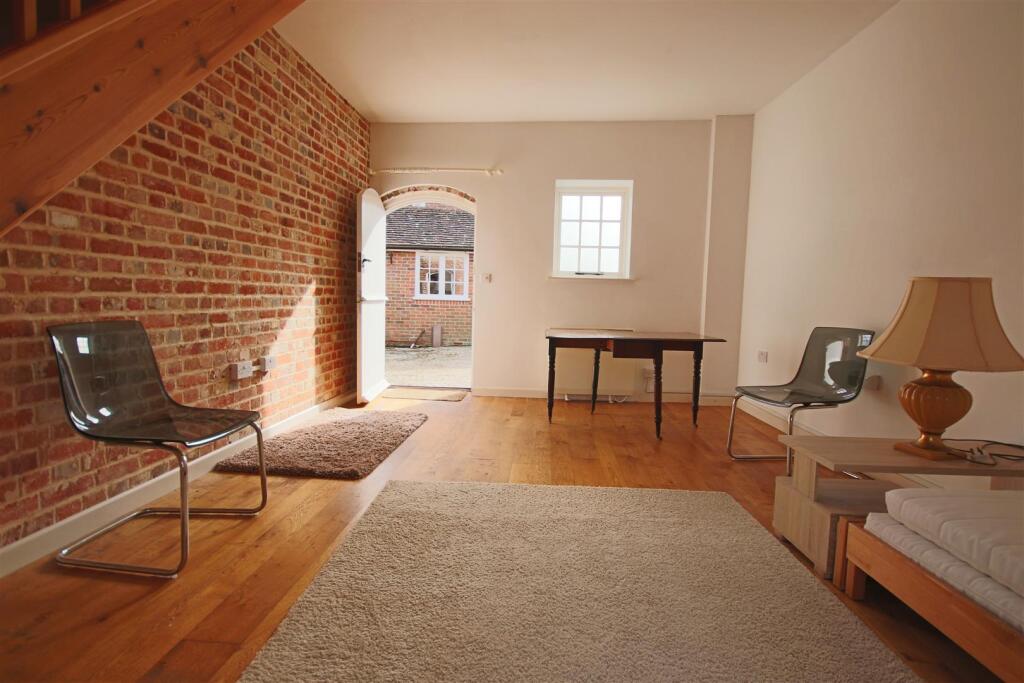 Coach house.jpg