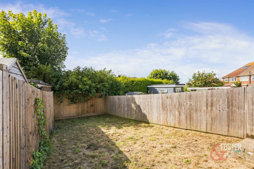 Donnington Road 30-19.JPG