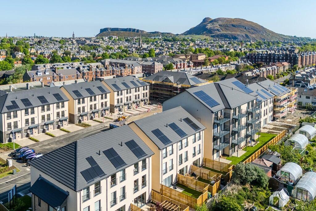 st crispin&#39;s court