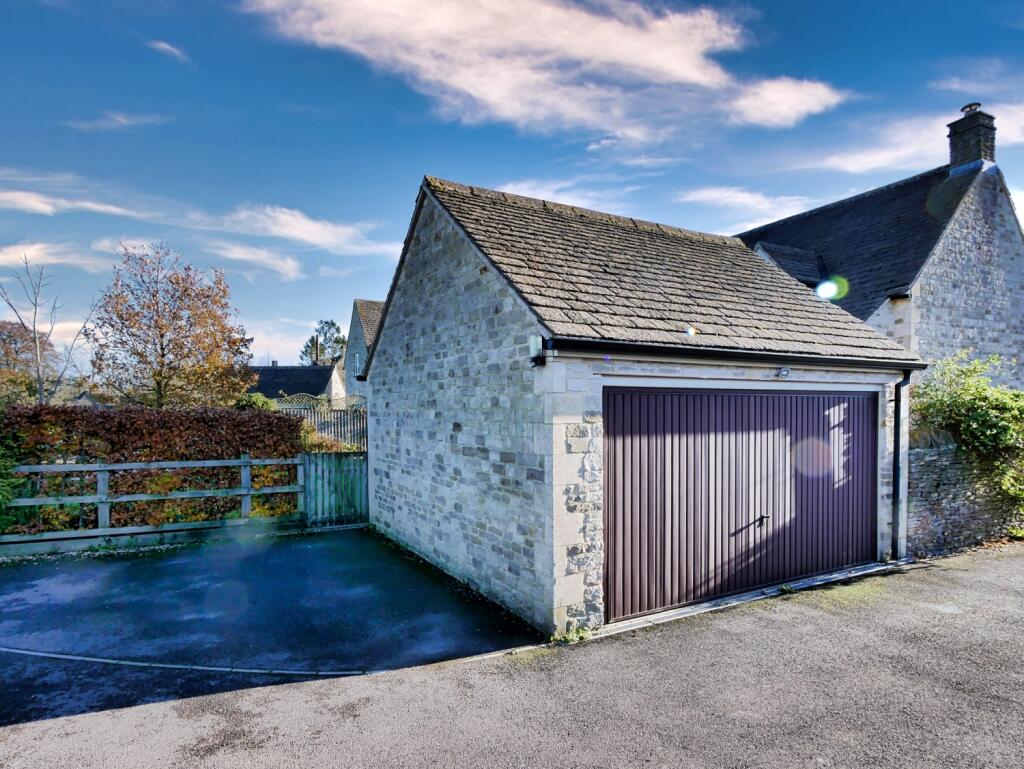 Garage &amp; Parking