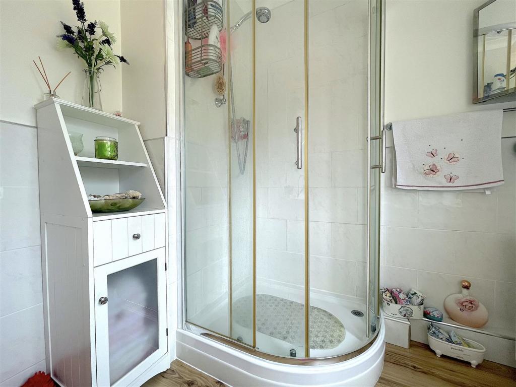 Bathroom (2).jpeg