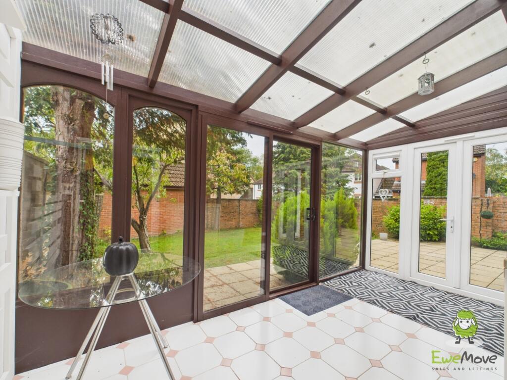 EweMove Estate Agents Basingstoke - Ajax Close - C