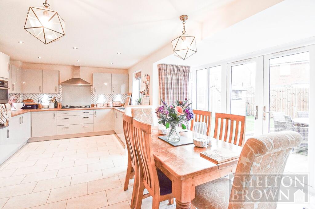 Kitchen &amp; Diner