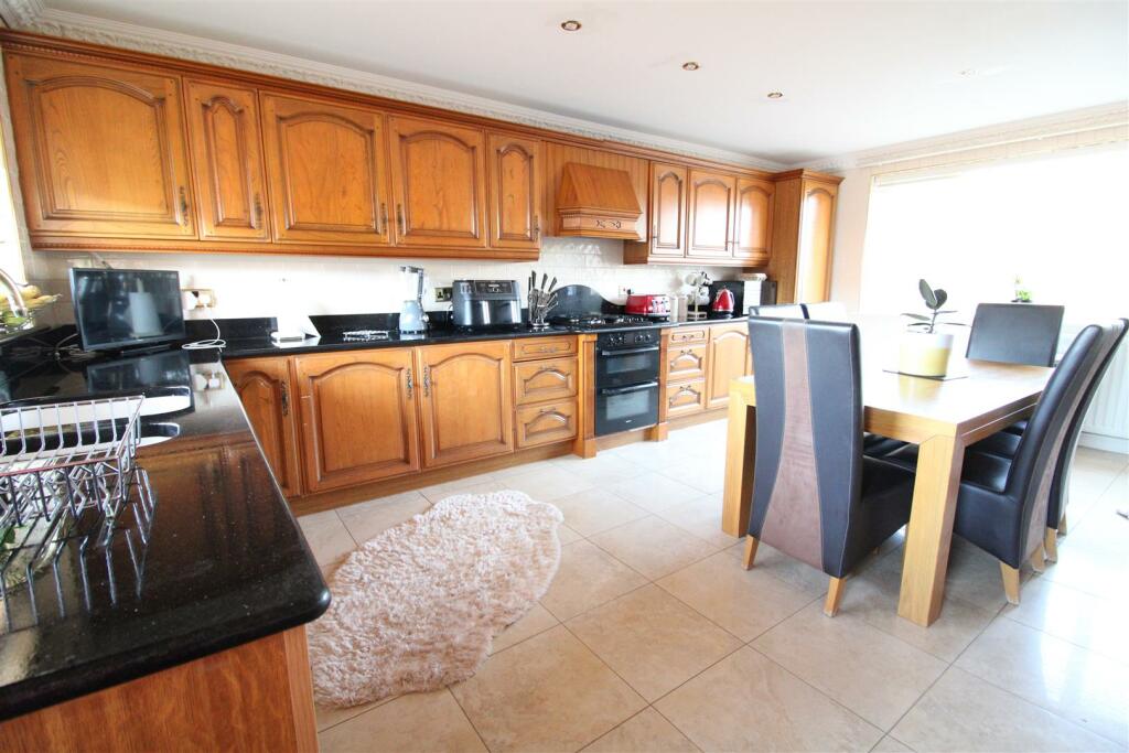 KITCHEN &amp; DINING