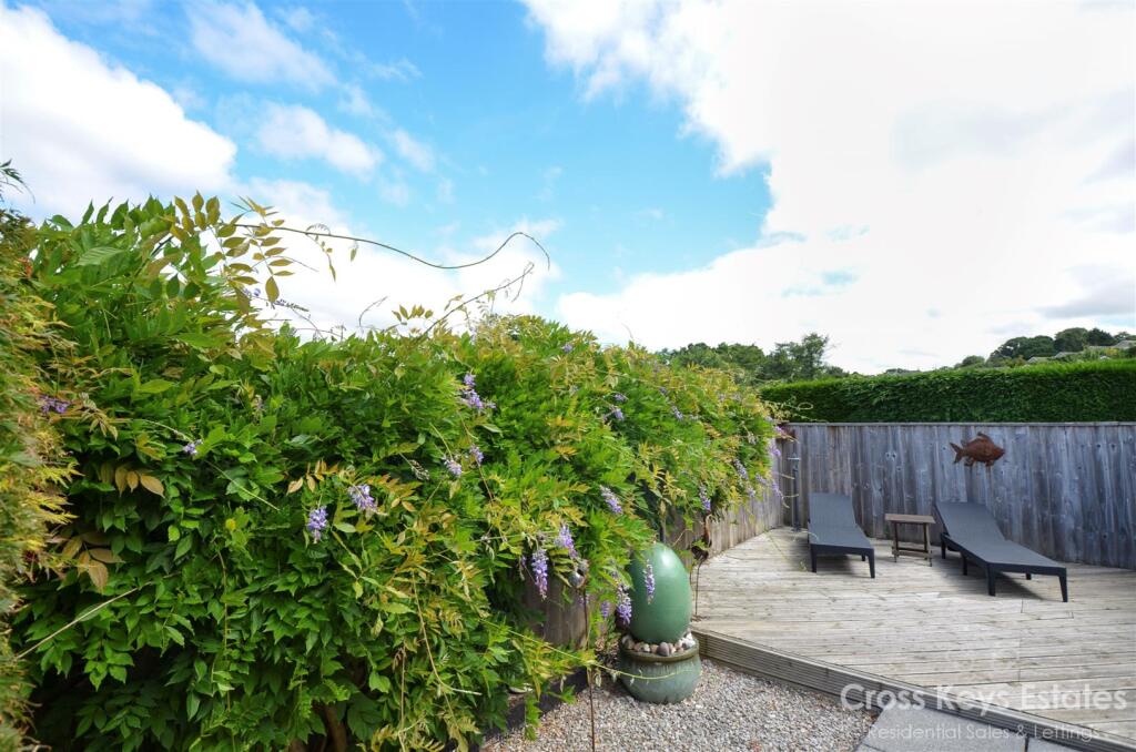 Garden/Stunning Views