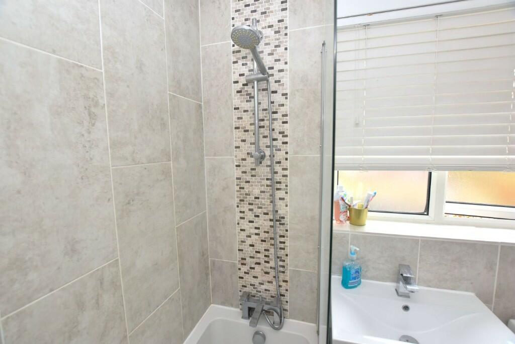 Shower detail
