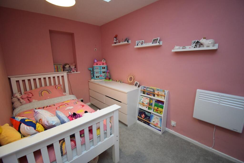 Bed 3.JPG