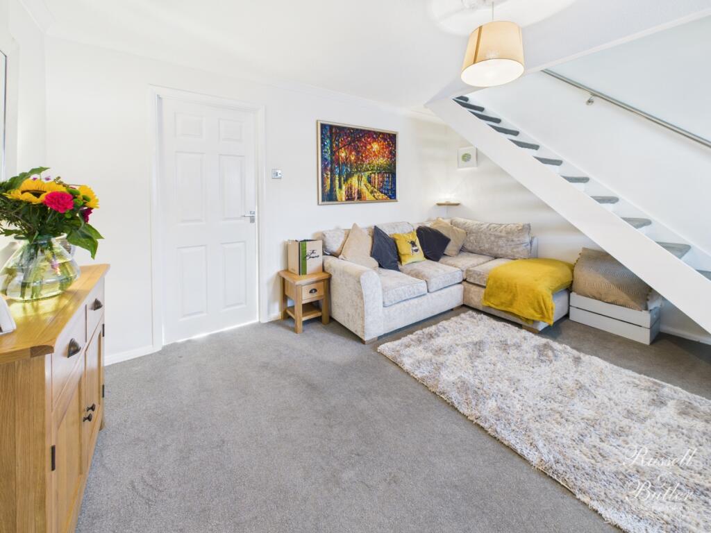 CAM01995G0-PR0367-STILL013