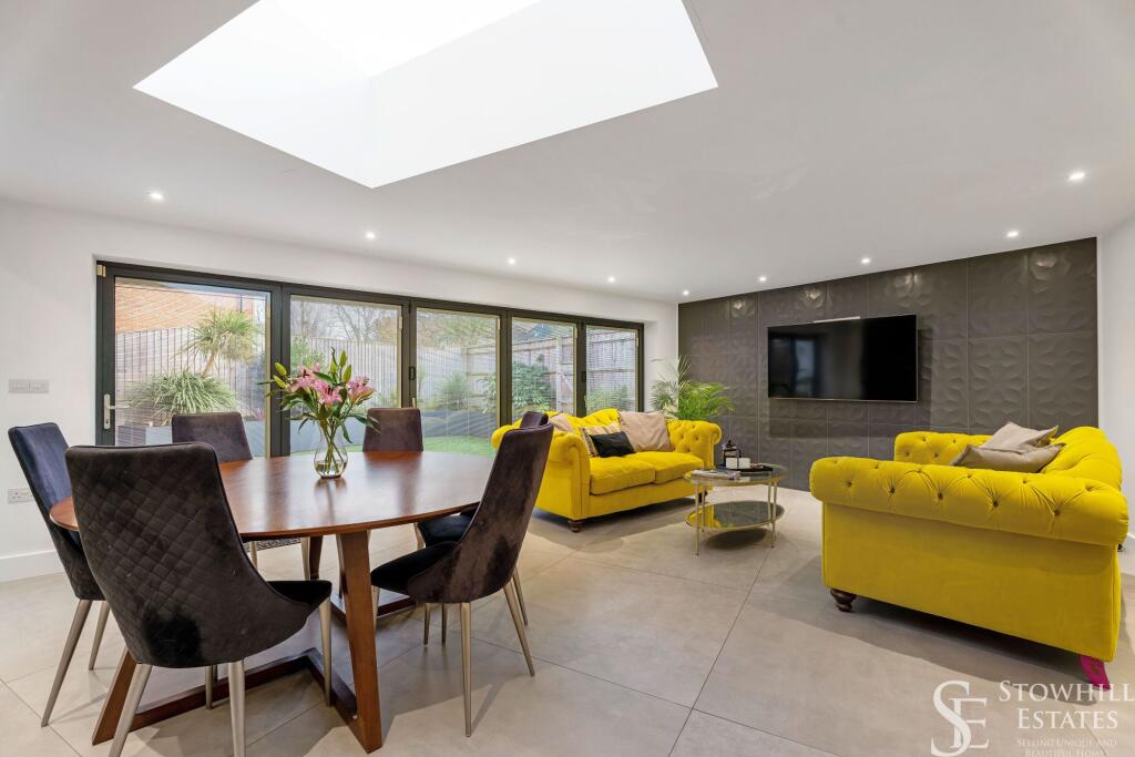 Dining/Family Area