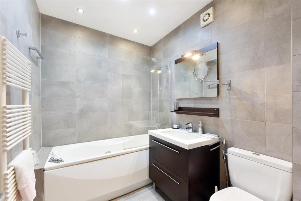 72 15 Portman Square (7).JPG