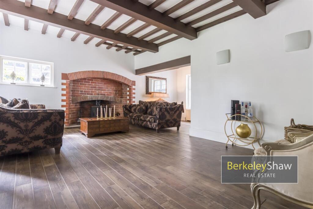 Sycamore Avenue Crosby L23