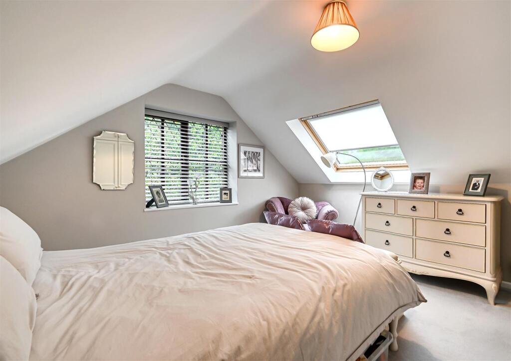 1 Manor House Close-19.jpg